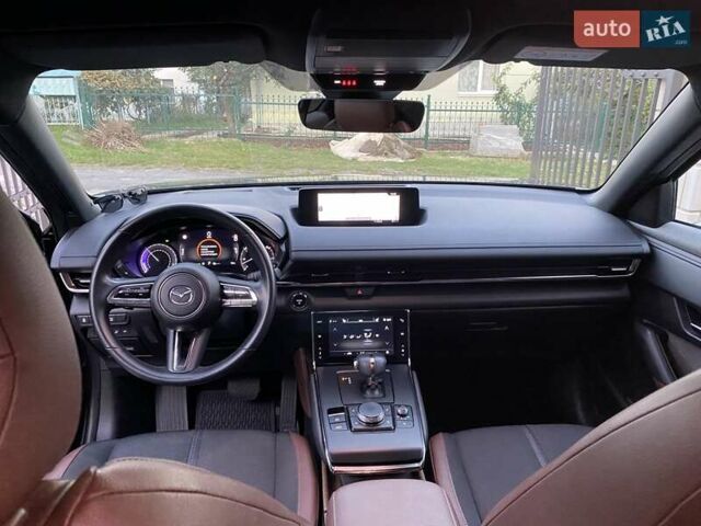 Серый Мазда MX-30, объемом двигателя 0 л и пробегом 69 тыс. км за 16000 $, фото 4 на Automoto.ua