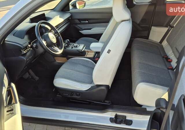 Сірий Мазда MX-30, об'ємом двигуна 0 л та пробігом 119 тис. км за 13600 $, фото 18 на Automoto.ua