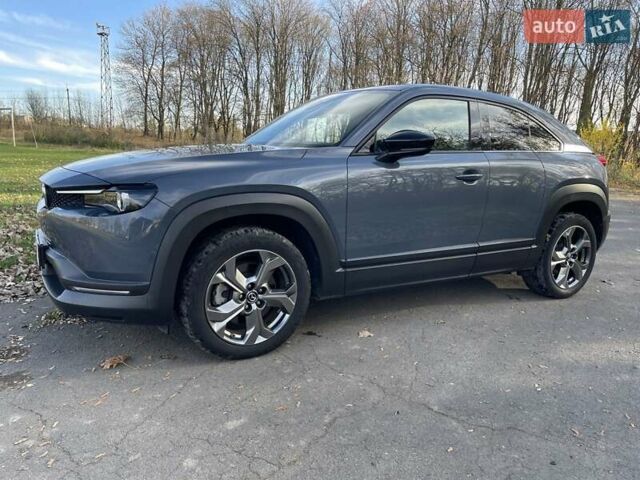 Серый Мазда MX-30, объемом двигателя 0 л и пробегом 58 тыс. км за 14300 $, фото 3 на Automoto.ua