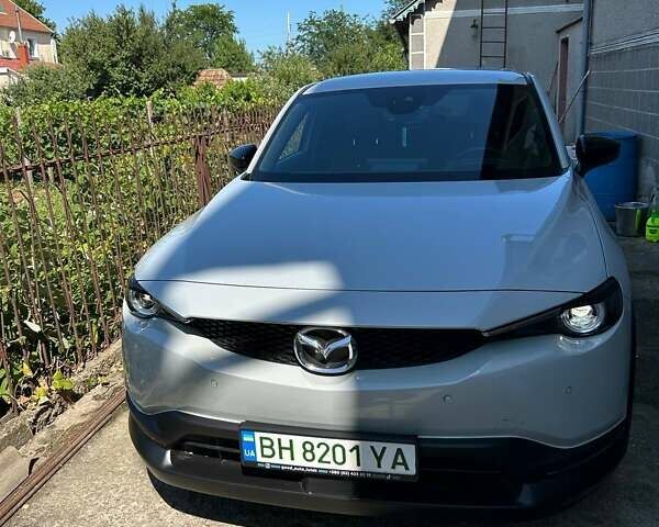 Серый Мазда MX-30, объемом двигателя 0 л и пробегом 61 тыс. км за 16200 $, фото 7 на Automoto.ua