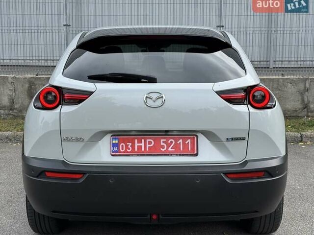 Серый Мазда MX-30, объемом двигателя 0 л и пробегом 115 тыс. км за 13900 $, фото 7 на Automoto.ua