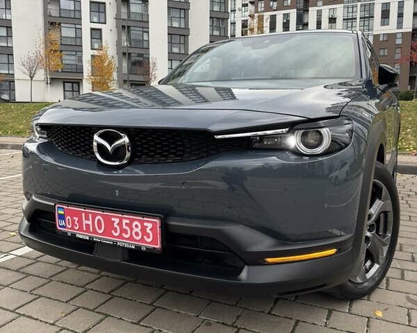 Серый Мазда MX-30, объемом двигателя 0 л и пробегом 43 тыс. км за 14499 $, фото 2 на Automoto.ua