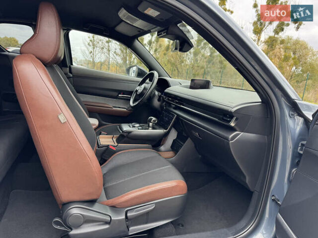 Серый Мазда MX-30, объемом двигателя 0 л и пробегом 43 тыс. км за 14499 $, фото 74 на Automoto.ua