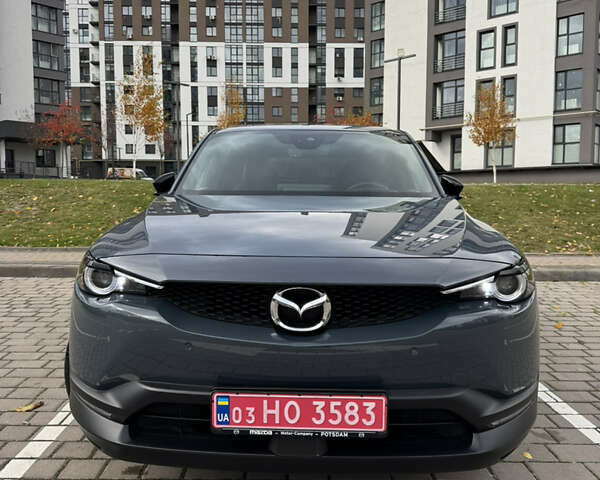 Серый Мазда MX-30, объемом двигателя 0 л и пробегом 43 тыс. км за 14499 $, фото 4 на Automoto.ua
