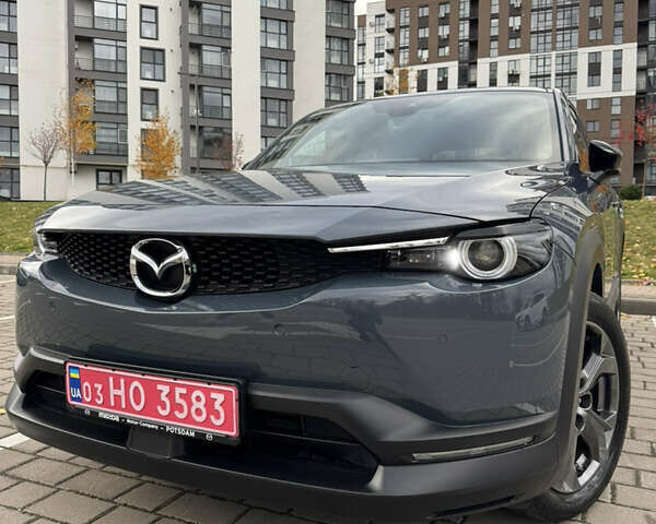 Серый Мазда MX-30, объемом двигателя 0 л и пробегом 43 тыс. км за 14499 $, фото 1 на Automoto.ua