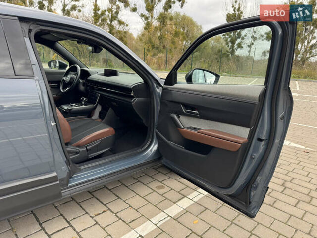 Серый Мазда MX-30, объемом двигателя 0 л и пробегом 43 тыс. км за 14499 $, фото 69 на Automoto.ua