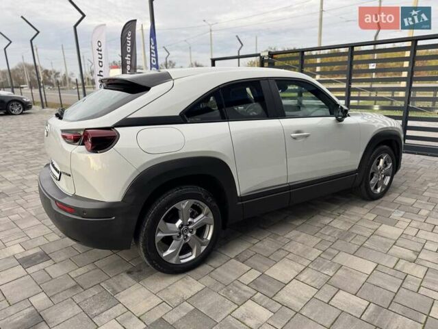 Серый Мазда MX-30, объемом двигателя 0 л и пробегом 65 тыс. км за 14500 $, фото 2 на Automoto.ua