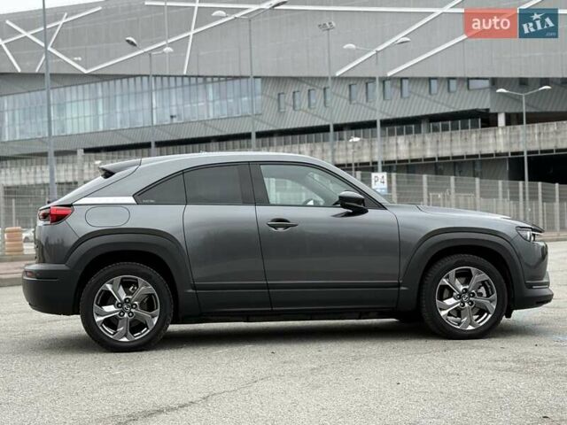 Серый Мазда MX-30, объемом двигателя 0 л и пробегом 22 тыс. км за 15200 $, фото 18 на Automoto.ua