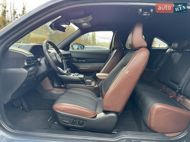 Серый Мазда MX-30, объемом двигателя 0 л и пробегом 43 тыс. км за 14499 $, фото 35 на Automoto.ua