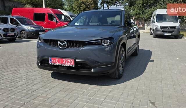 Сірий Мазда MX-30, об'ємом двигуна 0 л та пробігом 57 тис. км за 14777 $, фото 4 на Automoto.ua