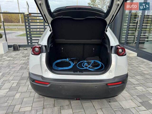 Серый Мазда MX-30, объемом двигателя 0 л и пробегом 65 тыс. км за 14500 $, фото 31 на Automoto.ua