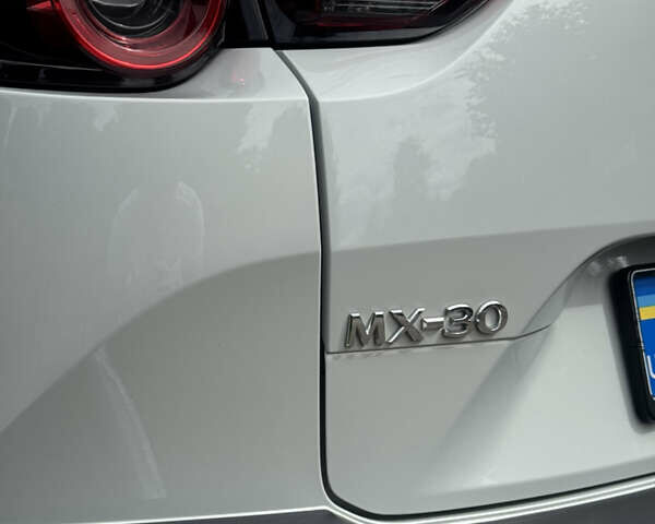 Серый Мазда MX-30, объемом двигателя 0 л и пробегом 74 тыс. км за 13499 $, фото 29 на Automoto.ua
