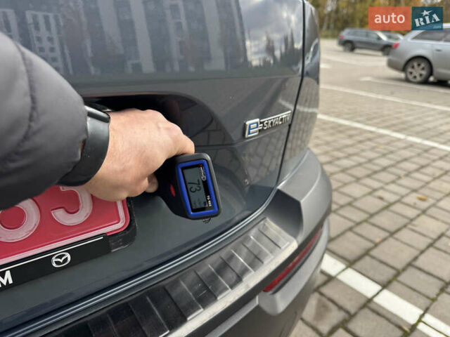 Серый Мазда MX-30, объемом двигателя 0 л и пробегом 43 тыс. км за 14499 $, фото 105 на Automoto.ua