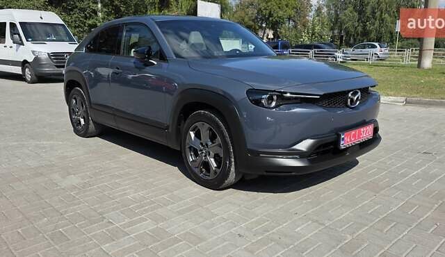 Сірий Мазда MX-30, об'ємом двигуна 0 л та пробігом 57 тис. км за 14777 $, фото 12 на Automoto.ua