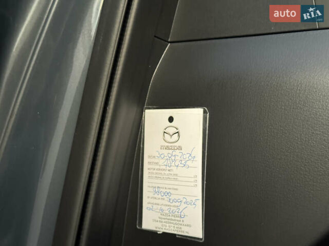 Серый Мазда MX-30, объемом двигателя 0 л и пробегом 89 тыс. км за 13400 $, фото 82 на Automoto.ua