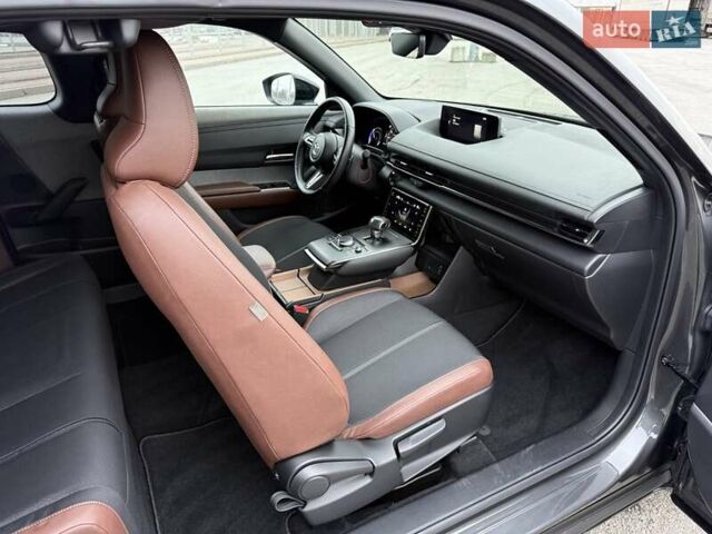 Серый Мазда MX-30, объемом двигателя 0 л и пробегом 22 тыс. км за 15200 $, фото 33 на Automoto.ua