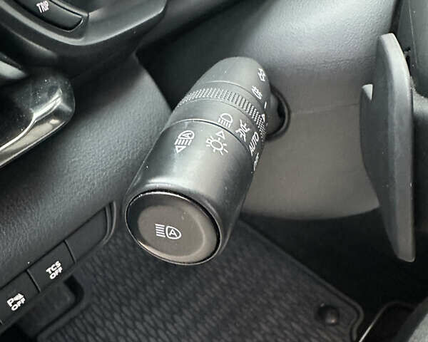 Серый Мазда MX-30, объемом двигателя 0 л и пробегом 39 тыс. км за 14900 $, фото 10 на Automoto.ua