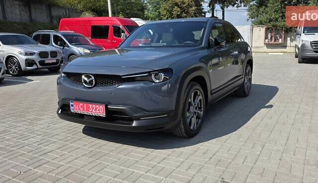 Сірий Мазда MX-30, об'ємом двигуна 0 л та пробігом 57 тис. км за 14777 $, фото 3 на Automoto.ua