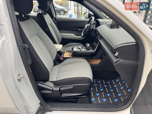 Серый Мазда MX-30, объемом двигателя 0 л и пробегом 65 тыс. км за 14500 $, фото 38 на Automoto.ua