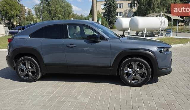 Сірий Мазда MX-30, об'ємом двигуна 0 л та пробігом 57 тис. км за 14777 $, фото 17 на Automoto.ua