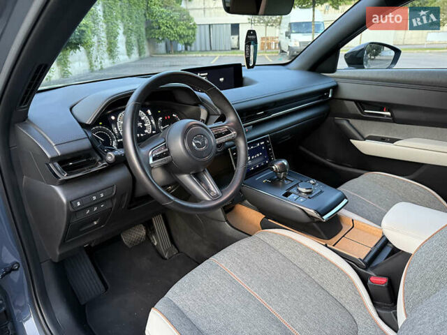 Серый Мазда MX-30, объемом двигателя 0 л и пробегом 80 тыс. км за 14450 $, фото 24 на Automoto.ua