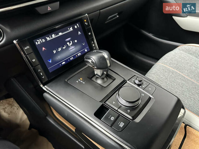 Серый Мазда MX-30, объемом двигателя 0 л и пробегом 85 тыс. км за 14500 $, фото 36 на Automoto.ua