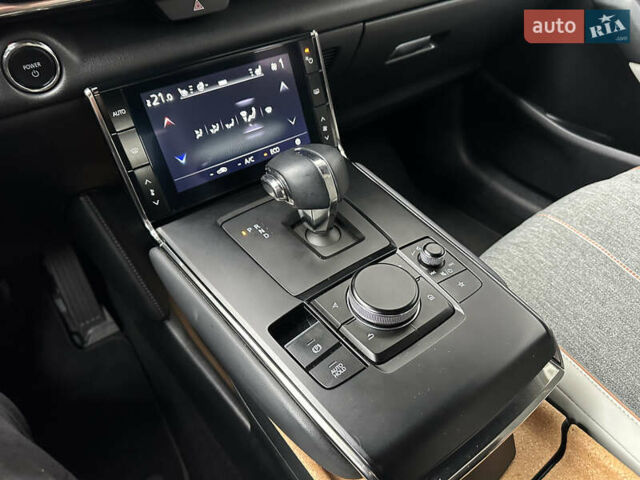 Серый Мазда MX-30, объемом двигателя 0 л и пробегом 85 тыс. км за 14500 $, фото 51 на Automoto.ua