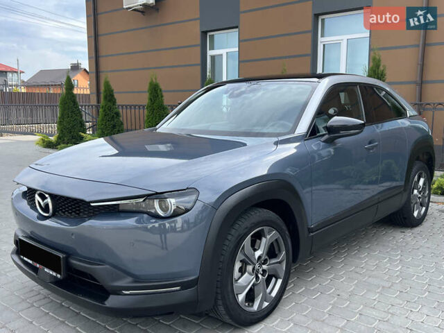 Синий Мазда MX-30, объемом двигателя 0 л и пробегом 58 тыс. км за 13999 $, фото 1 на Automoto.ua