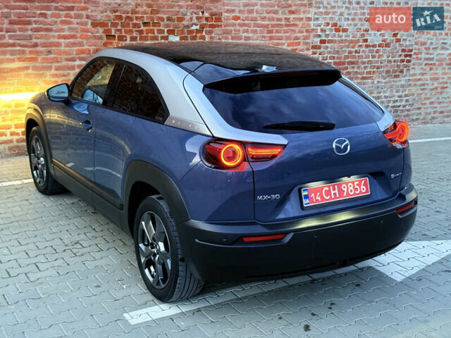 Синий Мазда MX-30, объемом двигателя 0 л и пробегом 55 тыс. км за 14750 $, фото 24 на Automoto.ua
