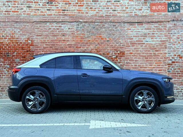 Синий Мазда MX-30, объемом двигателя 0 л и пробегом 55 тыс. км за 14750 $, фото 19 на Automoto.ua