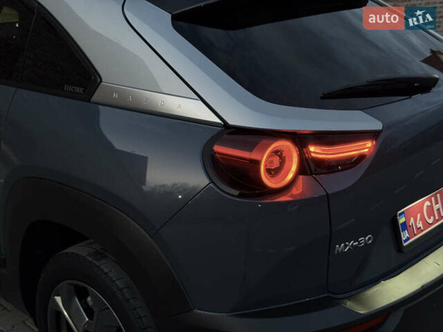 Синий Мазда MX-30, объемом двигателя 0 л и пробегом 55 тыс. км за 14750 $, фото 29 на Automoto.ua