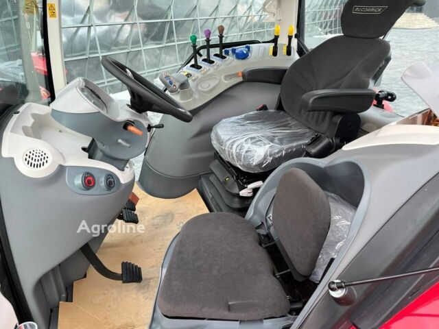 Червоний МакКормік Другая, об'ємом двигуна 0 л та пробігом 0 тис. км за 159453 $, фото 5 на Automoto.ua