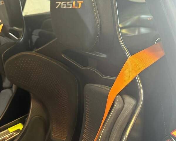 Оранжевый МакЛарен 765, объемом двигателя 3.99 л и пробегом 2 тыс. км за 484068 $, фото 7 на Automoto.ua