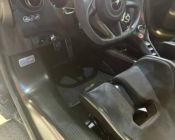 Оранжевый МакЛарен 765, объемом двигателя 3.99 л и пробегом 2 тыс. км за 484068 $, фото 6 на Automoto.ua