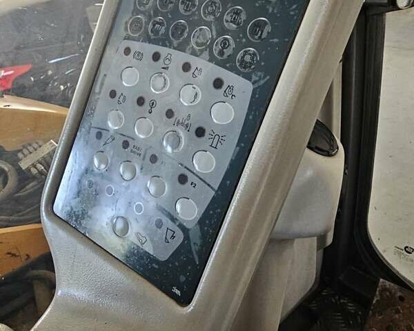 Желтый Мекалак 12MXT, объемом двигателя 3.2 л и пробегом 1 тыс. км за 37000 $, фото 13 на Automoto.ua