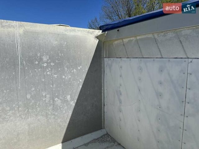 Красный Менчи СА, объемом двигателя 0 л и пробегом 100 тыс. км за 23500 $, фото 47 на Automoto.ua