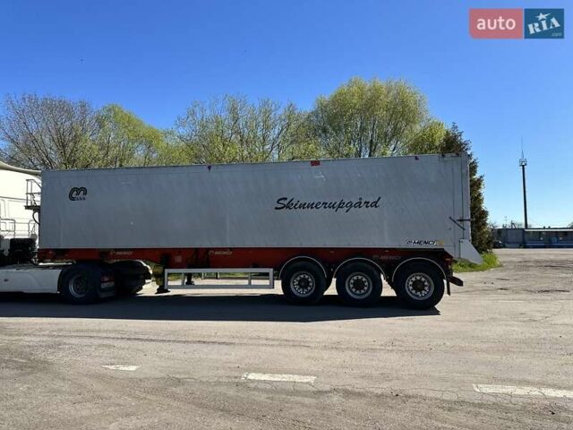 Красный Менчи СА, объемом двигателя 0 л и пробегом 100 тыс. км за 23500 $, фото 3 на Automoto.ua