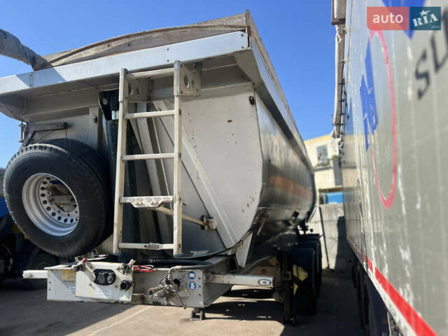 Менчи СА, объемом двигателя 0 л и пробегом 0 тыс. км за 20000 $, фото 5 на Automoto.ua