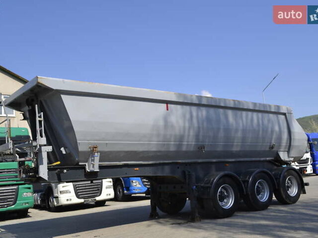 Сірий Менчі СА, об'ємом двигуна 0 л та пробігом 111 тис. км за 14500 $, фото 2 на Automoto.ua