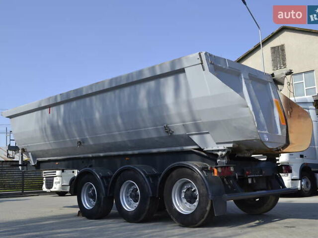 Сірий Менчі СА, об'ємом двигуна 0 л та пробігом 111 тис. км за 14500 $, фото 1 на Automoto.ua