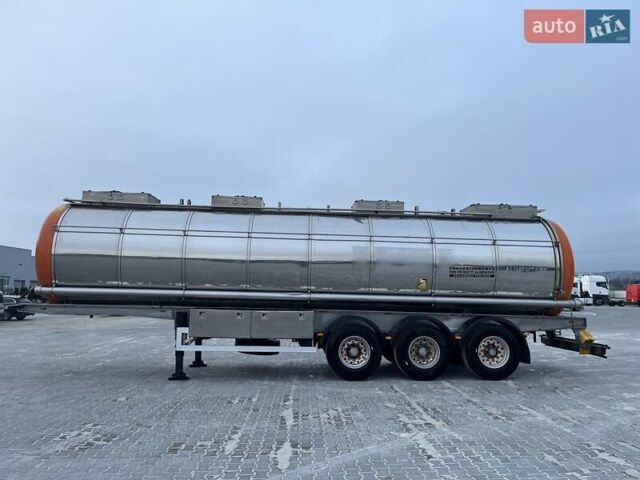 Серый Менчи СЛ, объемом двигателя 0 л и пробегом 0 тыс. км за 27008 $, фото 3 на Automoto.ua