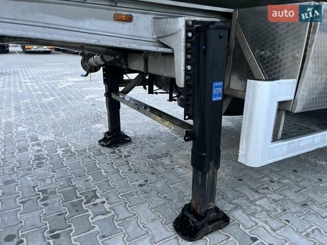 Серый Менчи СЛ, объемом двигателя 0 л и пробегом 0 тыс. км за 27008 $, фото 15 на Automoto.ua