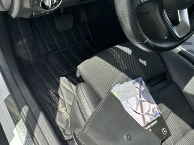 Білий Мерседес 190, об'ємом двигуна 1.6 л та пробігом 146 тис. км за 21500 $, фото 6 на Automoto.ua