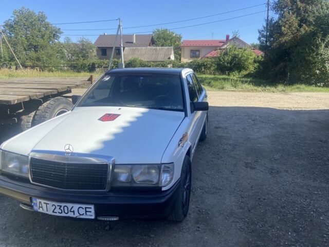 Белый Мерседес 190, объемом двигателя 2 л и пробегом 374 тыс. км за 1650 $, фото 7 на Automoto.ua