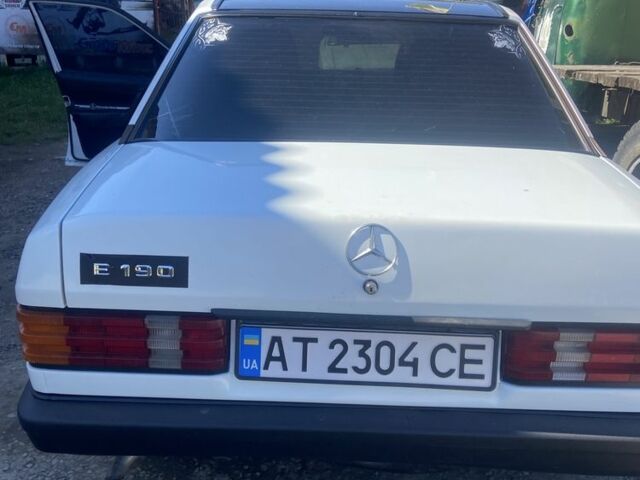 Белый Мерседес 190, объемом двигателя 2 л и пробегом 374 тыс. км за 1650 $, фото 3 на Automoto.ua