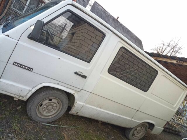 Белый Мерседес 190, объемом двигателя 2.4 л и пробегом 3 тыс. км за 1000 $, фото 1 на Automoto.ua