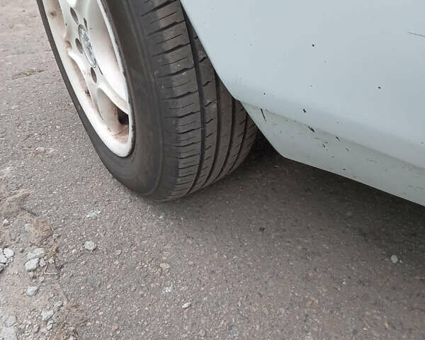 Білий Мерседес 190, об'ємом двигуна 2 л та пробігом 350 тис. км за 1900 $, фото 11 на Automoto.ua