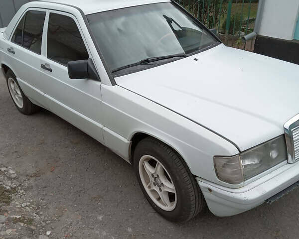 Білий Мерседес 190, об'ємом двигуна 2 л та пробігом 350 тис. км за 1900 $, фото 5 на Automoto.ua