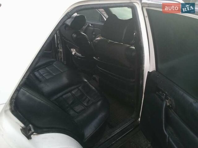 Білий Мерседес 190, об'ємом двигуна 2 л та пробігом 549 тис. км за 1183 $, фото 3 на Automoto.ua