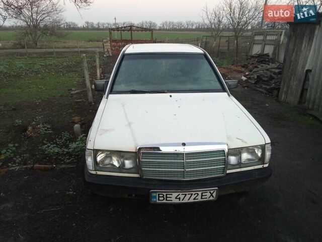Білий Мерседес 190, об'ємом двигуна 2 л та пробігом 549 тис. км за 1183 $, фото 4 на Automoto.ua